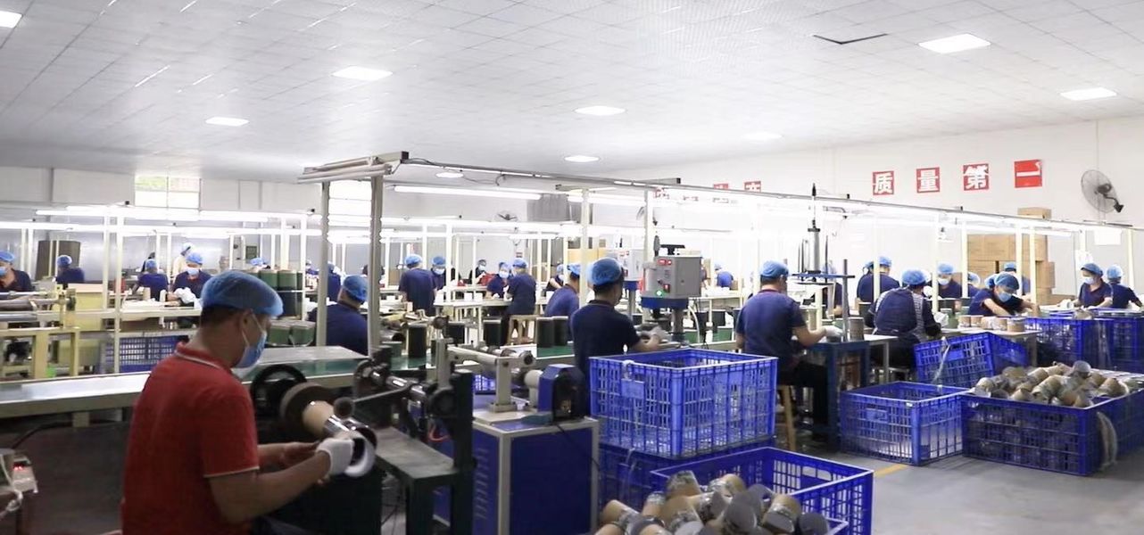Dongguan Yongjian Paper Products Co., Ltd Produktionslinie des Herstellers