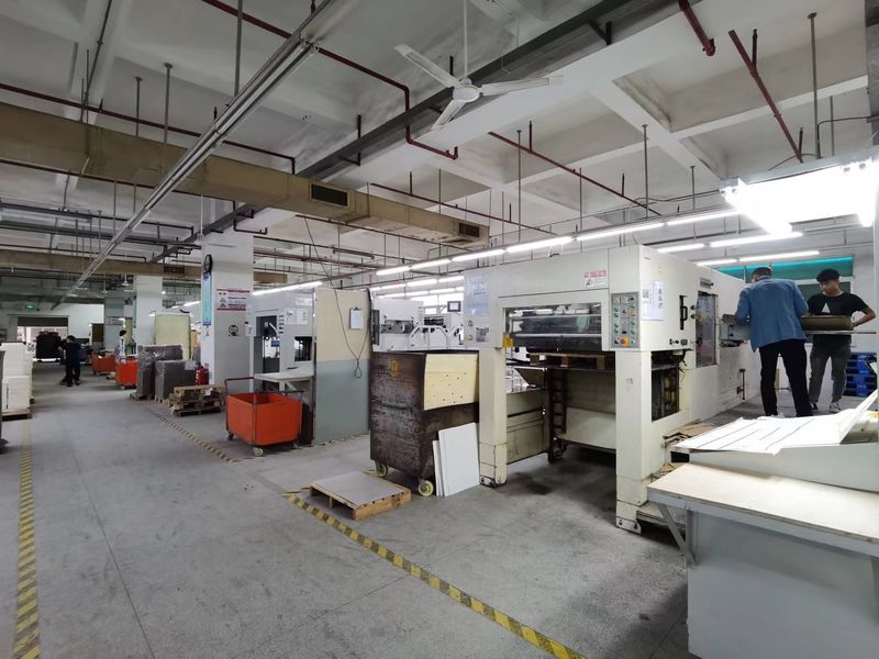Dongguan Yongjian Paper Products Co., Ltd Produktionslinie des Herstellers