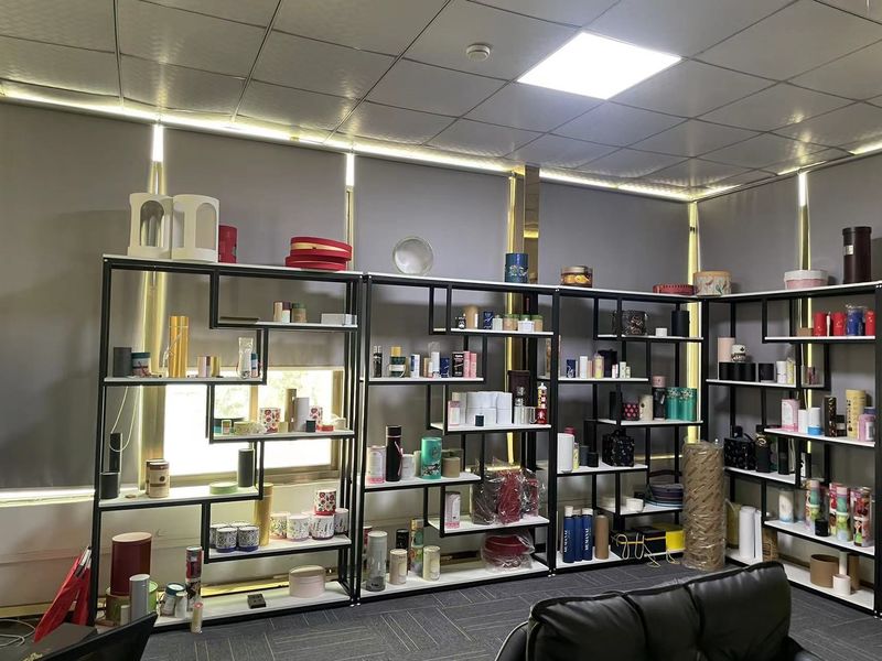 Dongguan Yongjian Paper Products Co., Ltd Produktionslinie des Herstellers